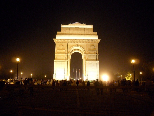 india-gate-by-night